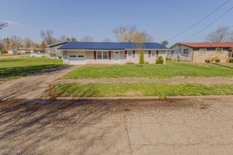 143 Riverview Drive Marietta OH 45750
