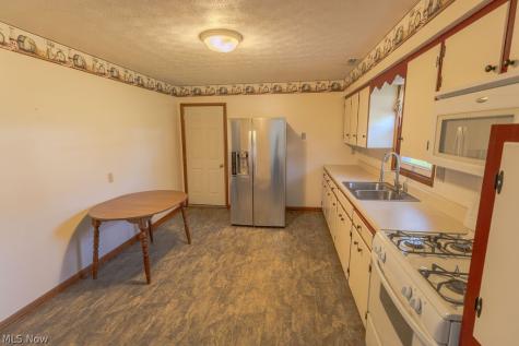 143 Riverview Drive Marietta OH 45750