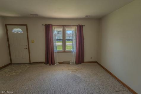143 Riverview Drive Marietta OH 45750