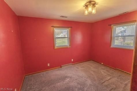 143 Riverview Drive Marietta OH 45750
