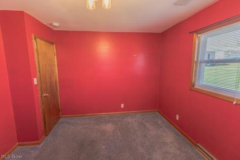 143 Riverview Drive Marietta OH 45750