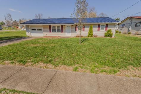 143 Riverview Drive Marietta OH 45750