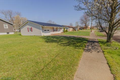 143 Riverview Drive Marietta OH 45750