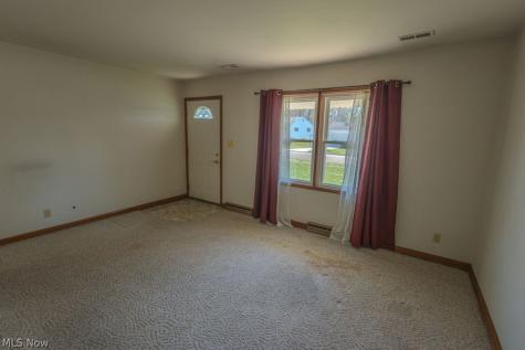 143 Riverview Drive Marietta OH 45750