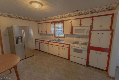 143 Riverview Drive Marietta OH 45750