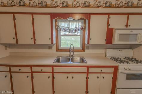 143 Riverview Drive Marietta OH 45750