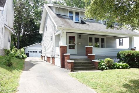 34 E Rosewood Avenue Akron OH 44301