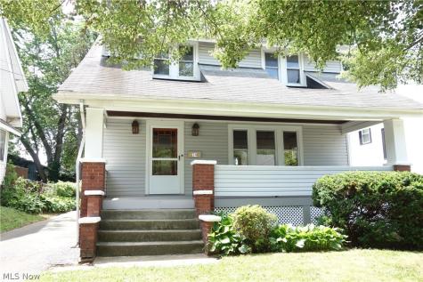 34 E Rosewood Avenue Akron OH 44301