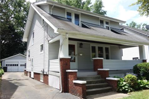 34 E Rosewood Avenue Akron OH 44301