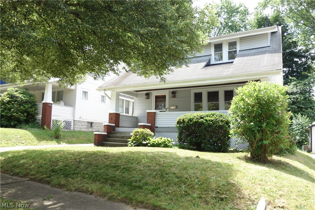 34 E Rosewood Avenue Akron OH 44301