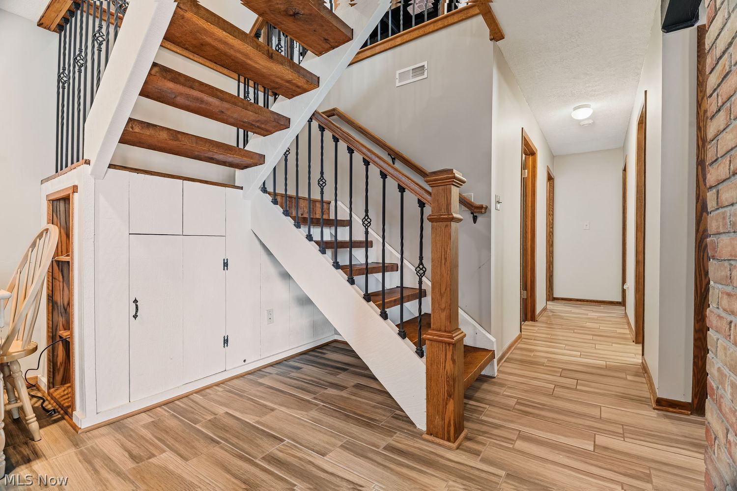 50 E Mohawk Drive Malvern OH 44644