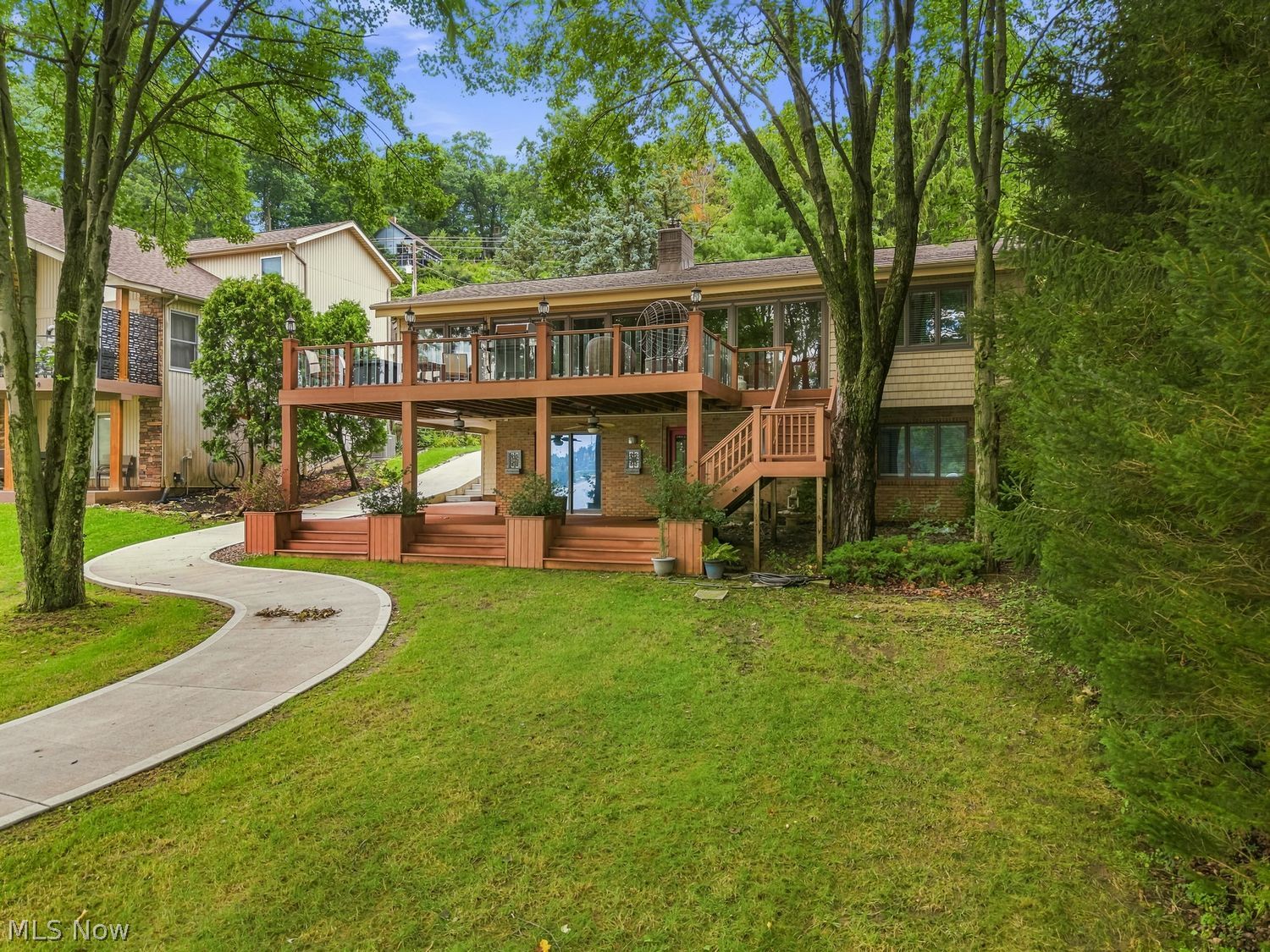 50 E Mohawk Drive Malvern OH 44644