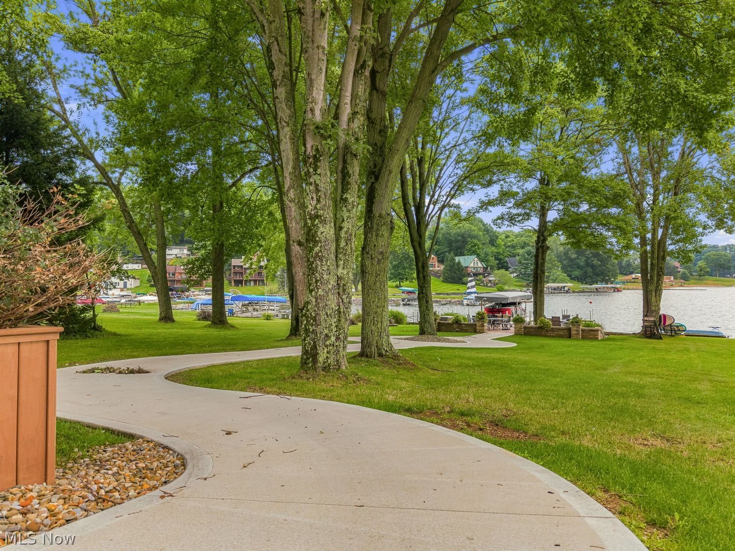 50 E Mohawk Drive Malvern OH 44644