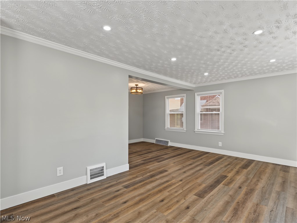 5534 Beechwood Avenue Maple Heights OH 44137