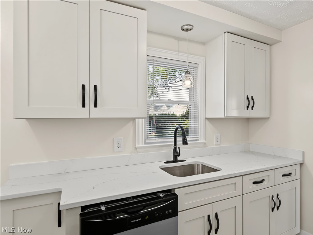 5534 Beechwood Avenue Maple Heights OH 44137