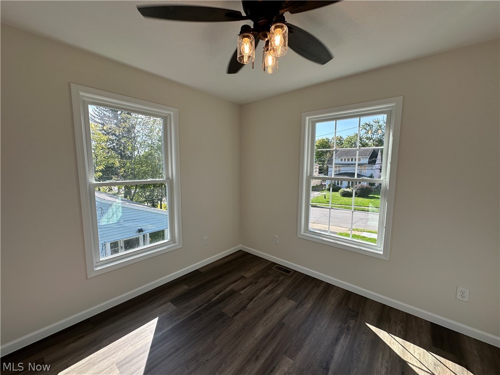 371 Sexton Street Struthers OH 44471