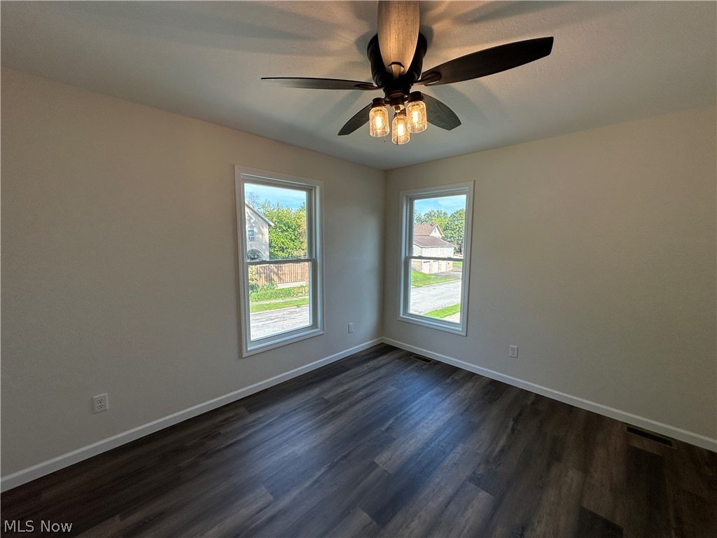 371 Sexton Street Struthers OH 44471