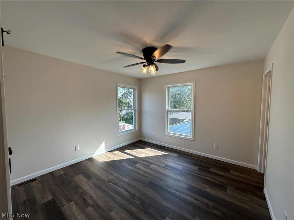 371 Sexton Street Struthers OH 44471