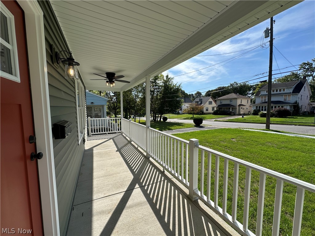 371 Sexton Street Struthers OH 44471