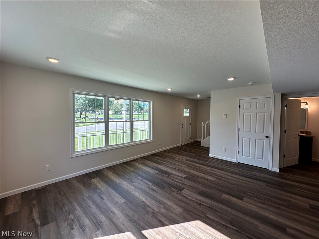 371 Sexton Street Struthers OH 44471