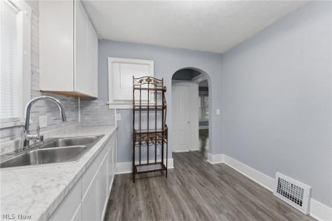 2014 25th Street NE Canton OH 44705