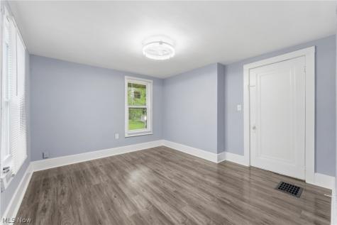 2014 25th Street NE Canton OH 44705