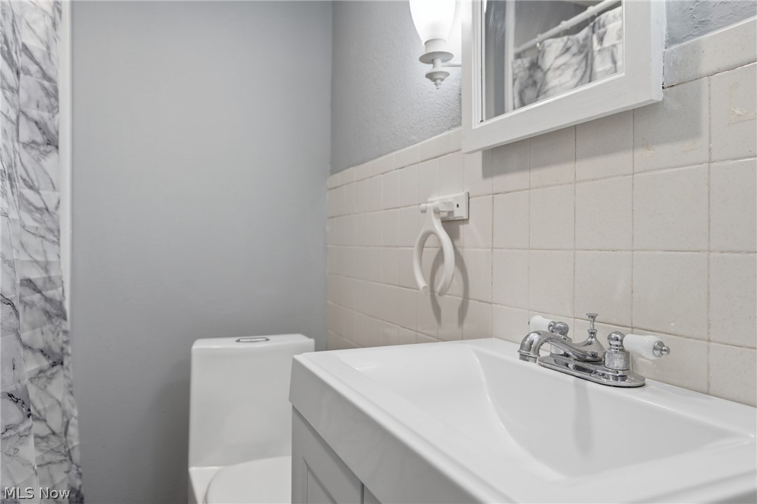 2014 25th Street NE Canton OH 44705