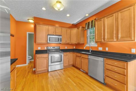 199 Highland Avenue Avon Lake OH 44012