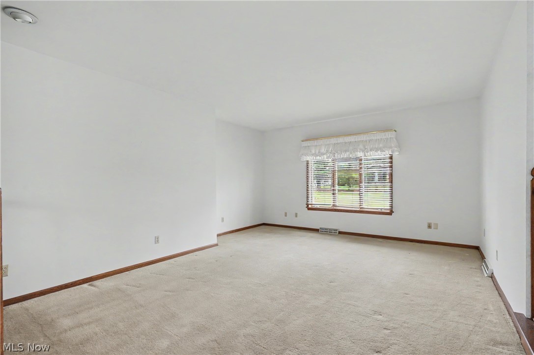 8625 Four Seasons Trail Poland OH 44514