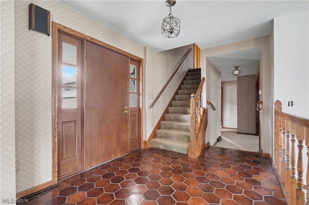 8625 Four Seasons Trail Poland OH 44514