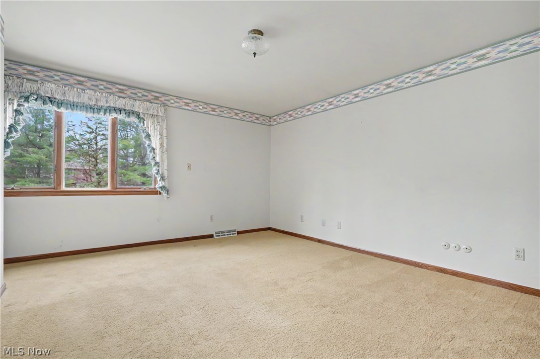8625 Four Seasons Trail Poland OH 44514