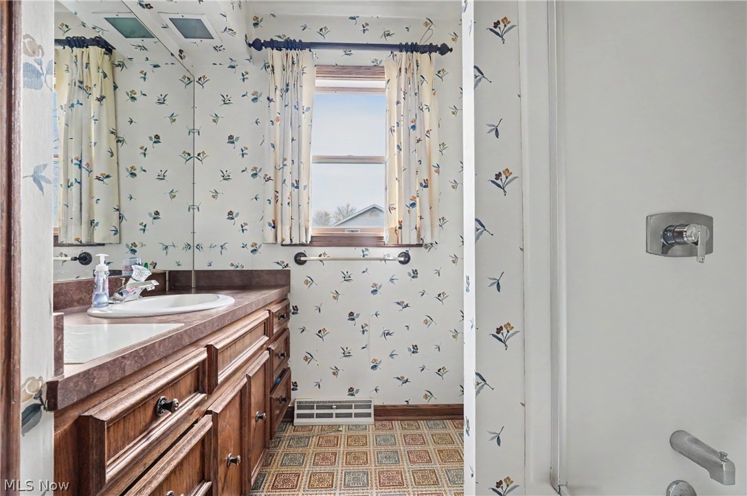 8625 Four Seasons Trail Poland OH 44514