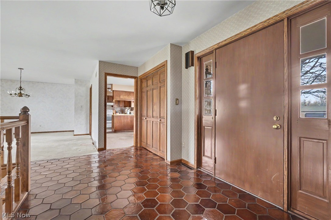 8625 Four Seasons Trail Poland OH 44514