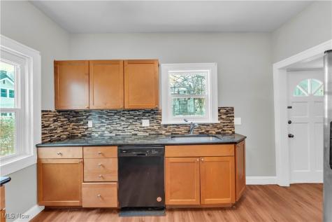 1901 Parkway Drive Cleveland Heights OH 44118