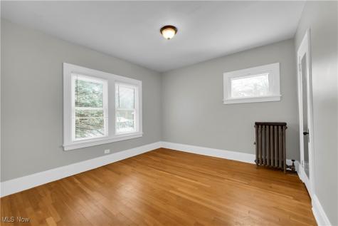 1901 Parkway Drive Cleveland Heights OH 44118
