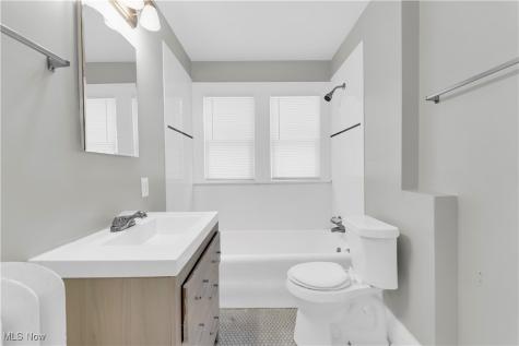 1901 Parkway Drive Cleveland Heights OH 44118