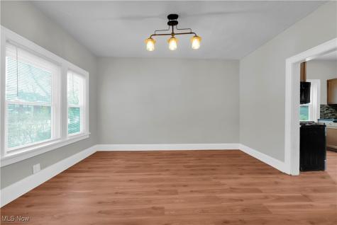 1901 Parkway Drive Cleveland Heights OH 44118