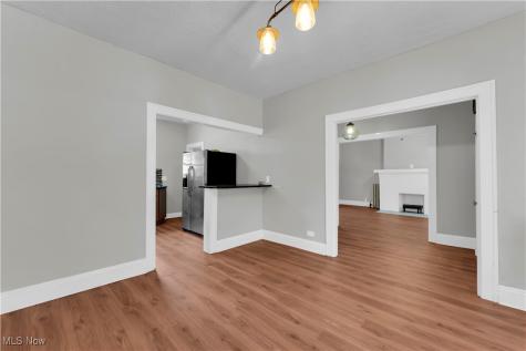 1901 Parkway Drive Cleveland Heights OH 44118