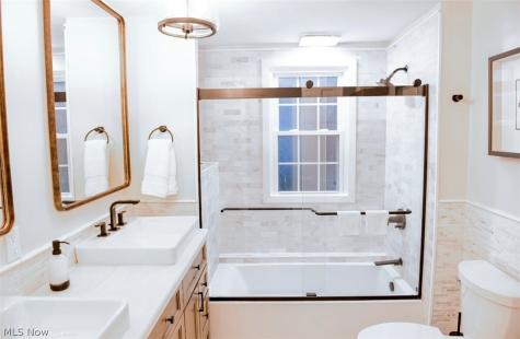 17707 Lomond Boulevard Shaker Heights OH 44122