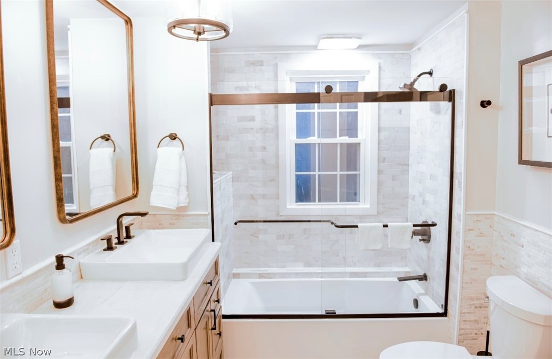 17707 Lomond Boulevard Shaker Heights OH 44122