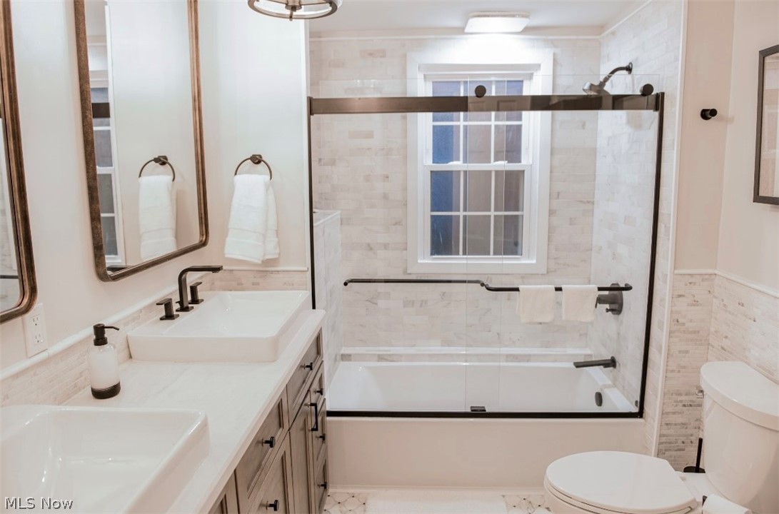 17707 Lomond Boulevard Shaker Heights OH 44122