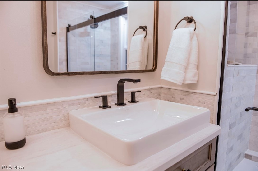 17707 Lomond Boulevard Shaker Heights OH 44122