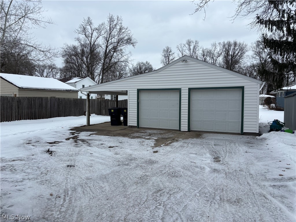 1924 Westwood Drive NW Warren OH 44485