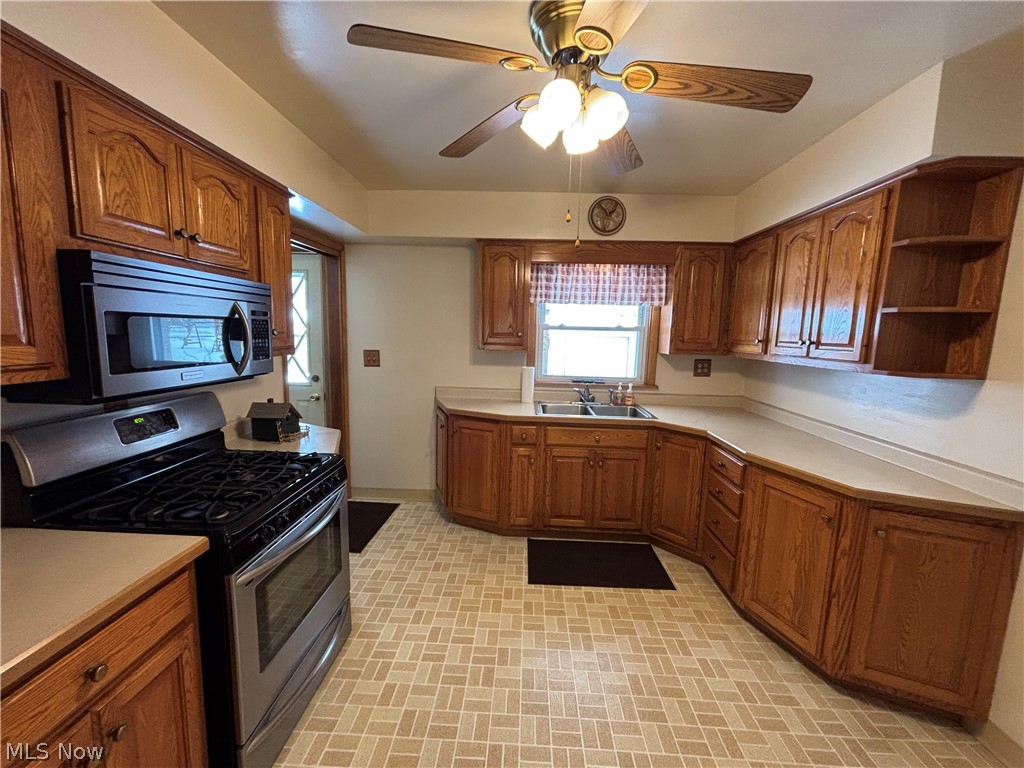 1924 Westwood Drive NW Warren OH 44485