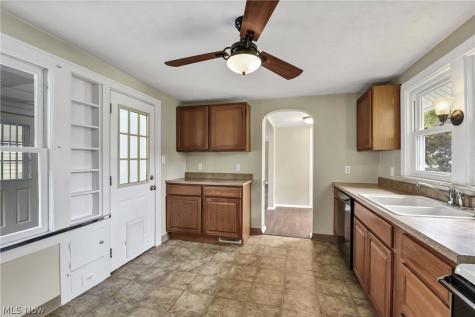 4217 W 227th Street Fairview Park OH 44126