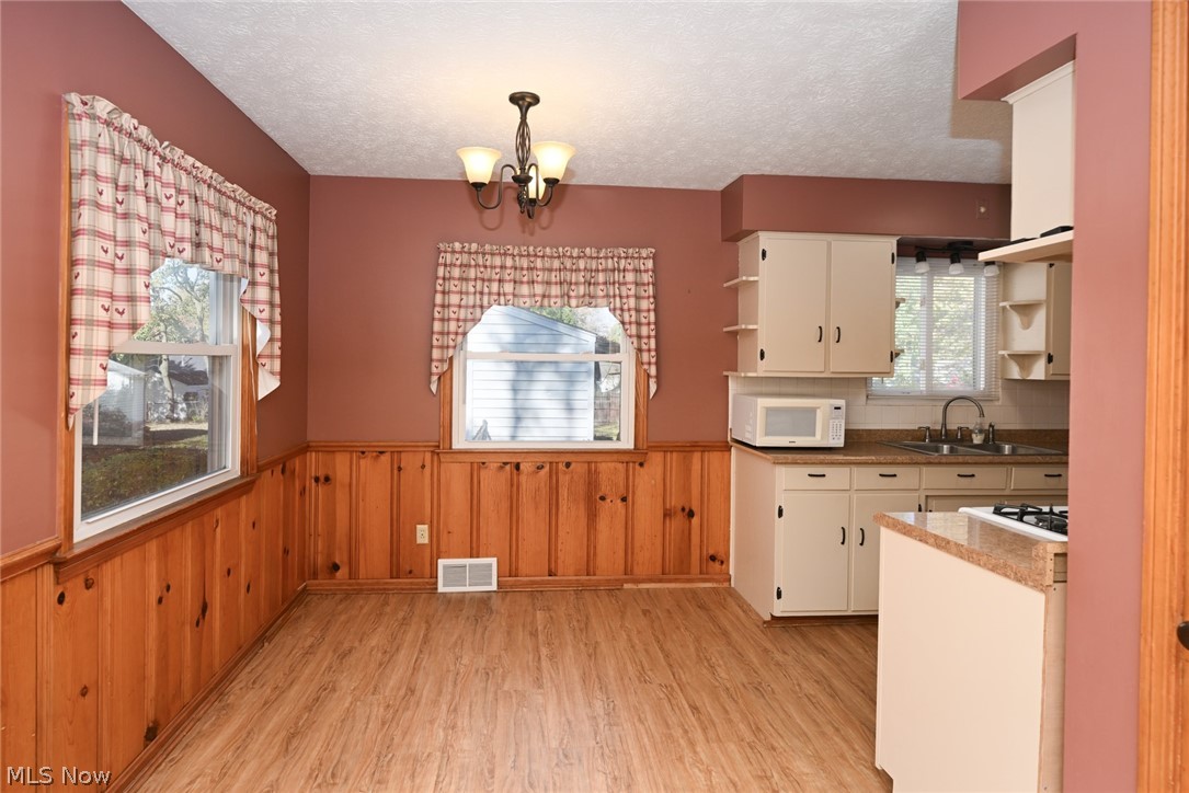 367 Lincoln Avenue Cuyahoga Falls OH 44221