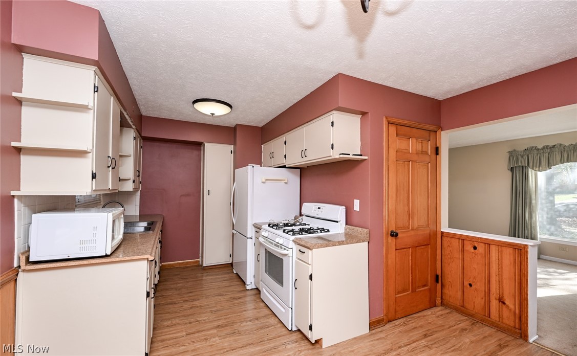367 Lincoln Avenue Cuyahoga Falls OH 44221