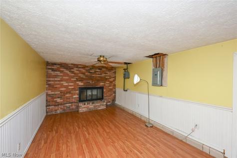 367 Lincoln Avenue Cuyahoga Falls OH 44221