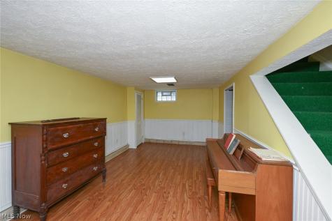 367 Lincoln Avenue Cuyahoga Falls OH 44221