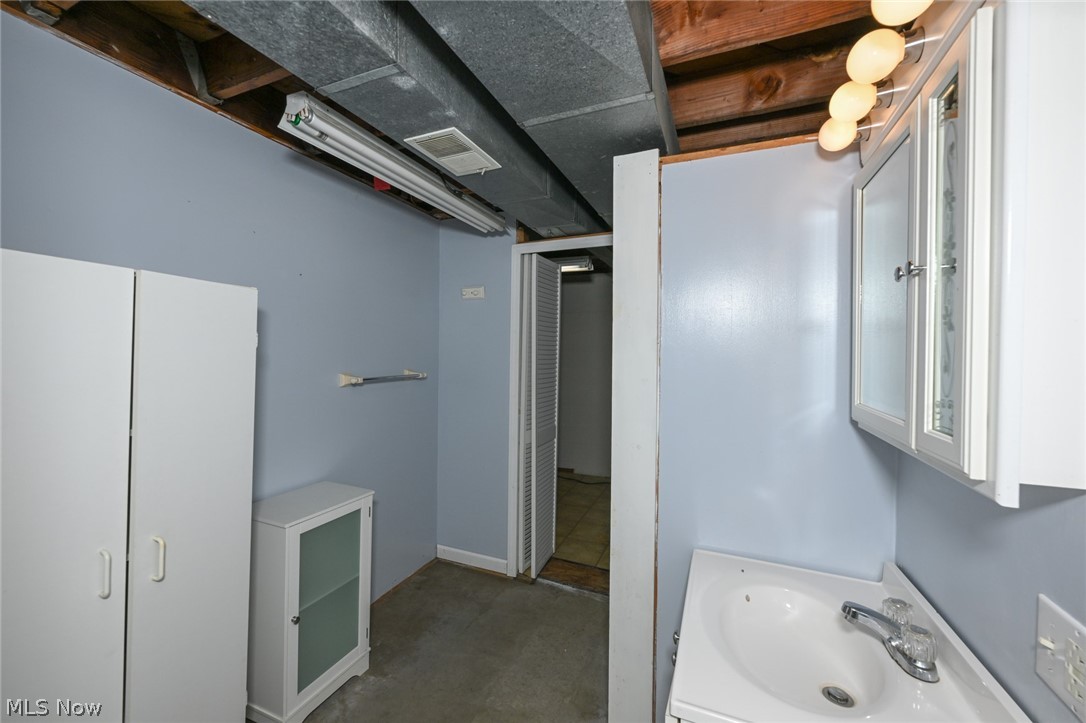 367 Lincoln Avenue Cuyahoga Falls OH 44221